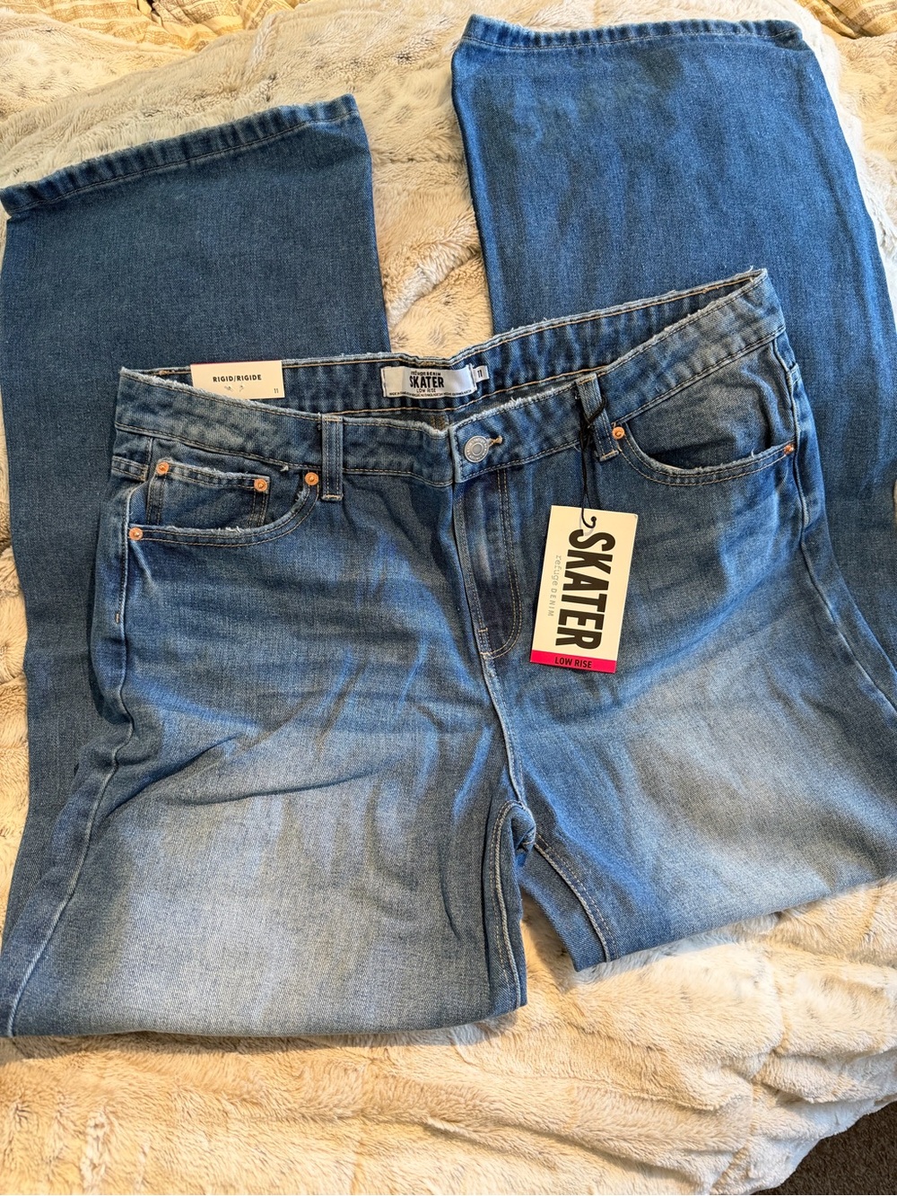 Refuge Low Rise Skater Jeans in Medium Blue Wash